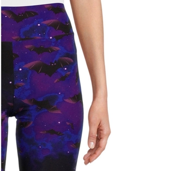 Leggings- Medium Bats Ladies Leggings. NWT. Black and purple. - Picture 4 of 9